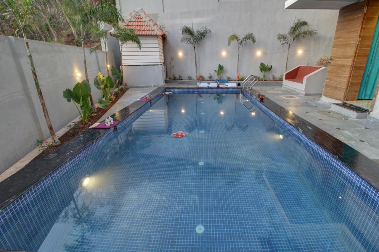 Euphoria Luxury Villa - 5Bhk - Private Pool - Jacuzzi, Бага Екстер'єр фото